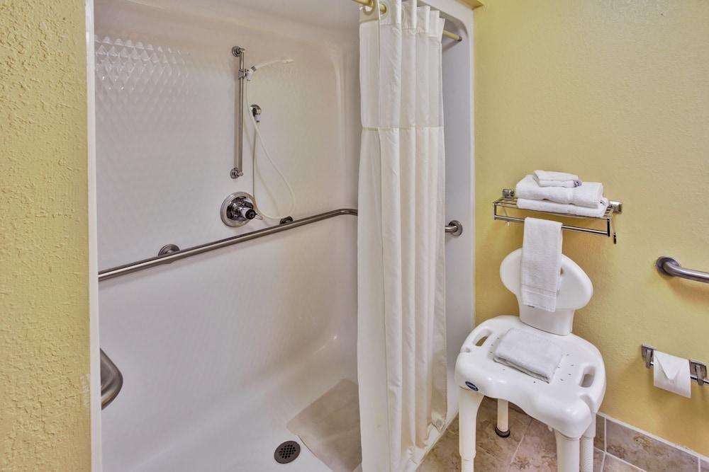 Comfort Waynesboro